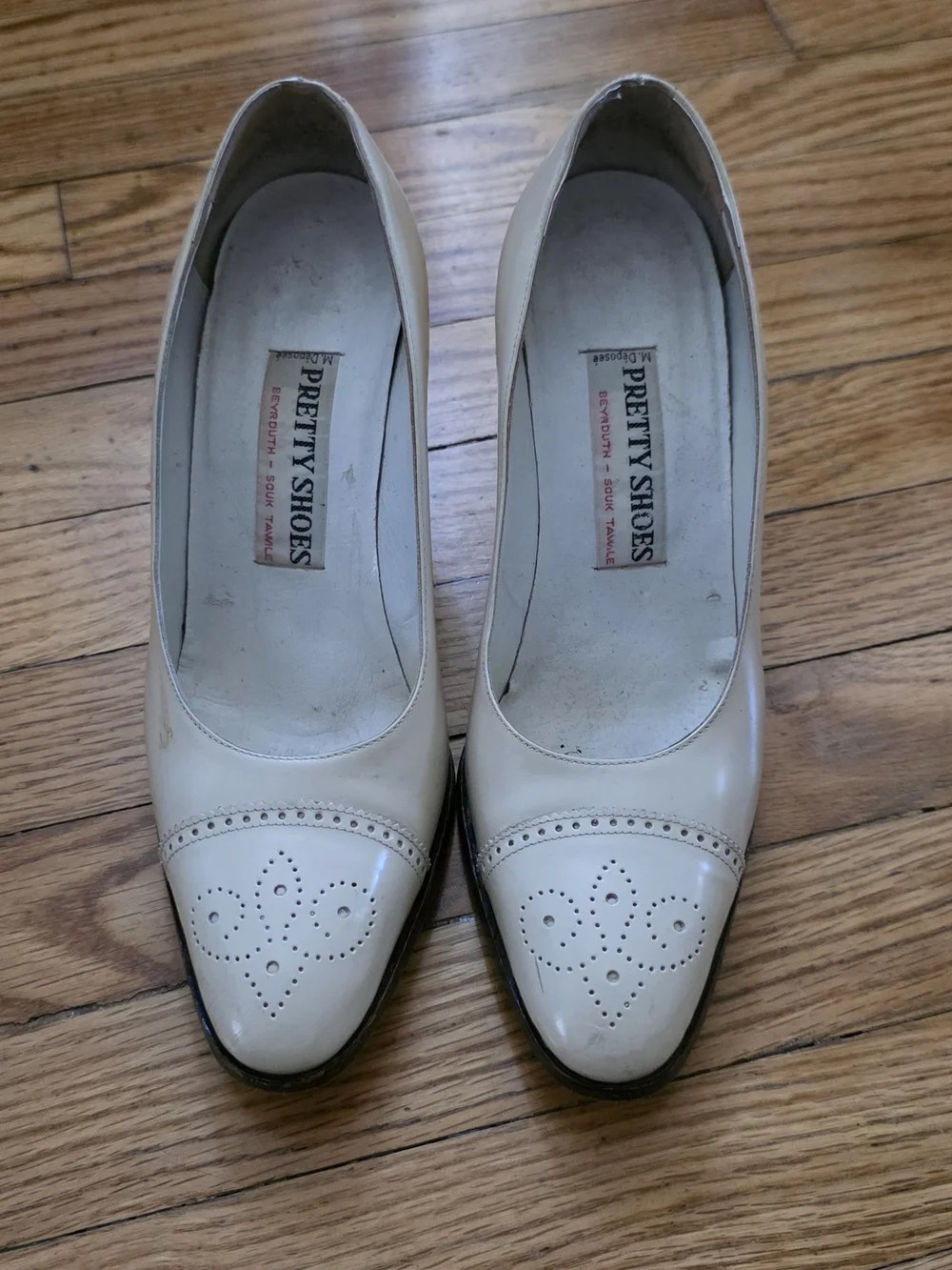 Vintage Off-White Leather Perforated Spectator Pumps